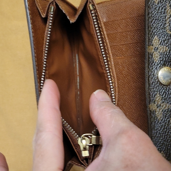 Louis Vuitton Medium Monogram wallet with card case (1) - Picture 11 of 17